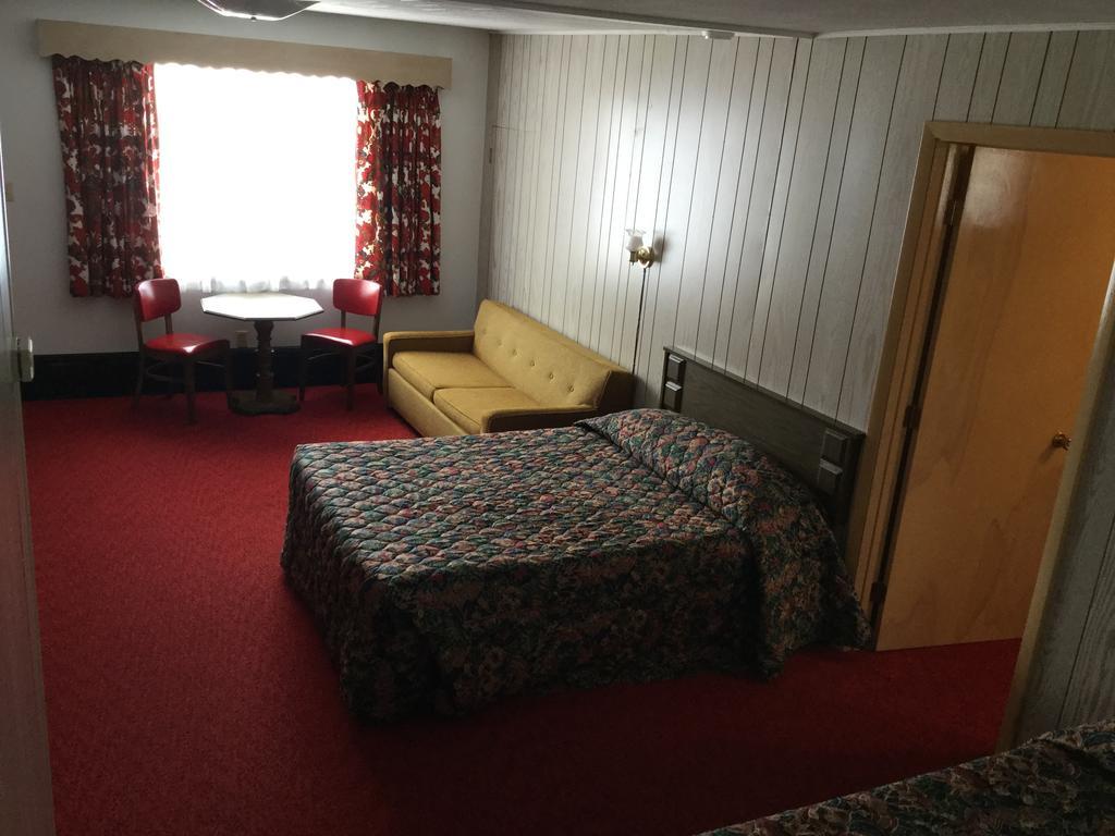 Cedars Motel Ironwood Exterior foto