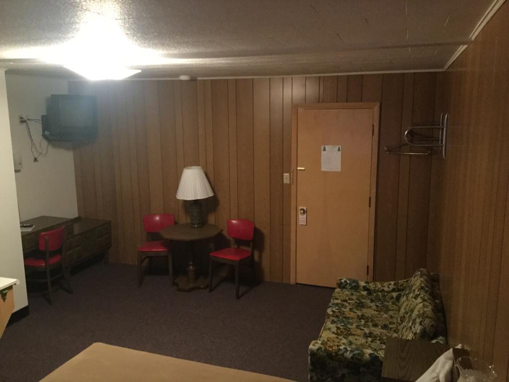 Cedars Motel Ironwood Exterior foto