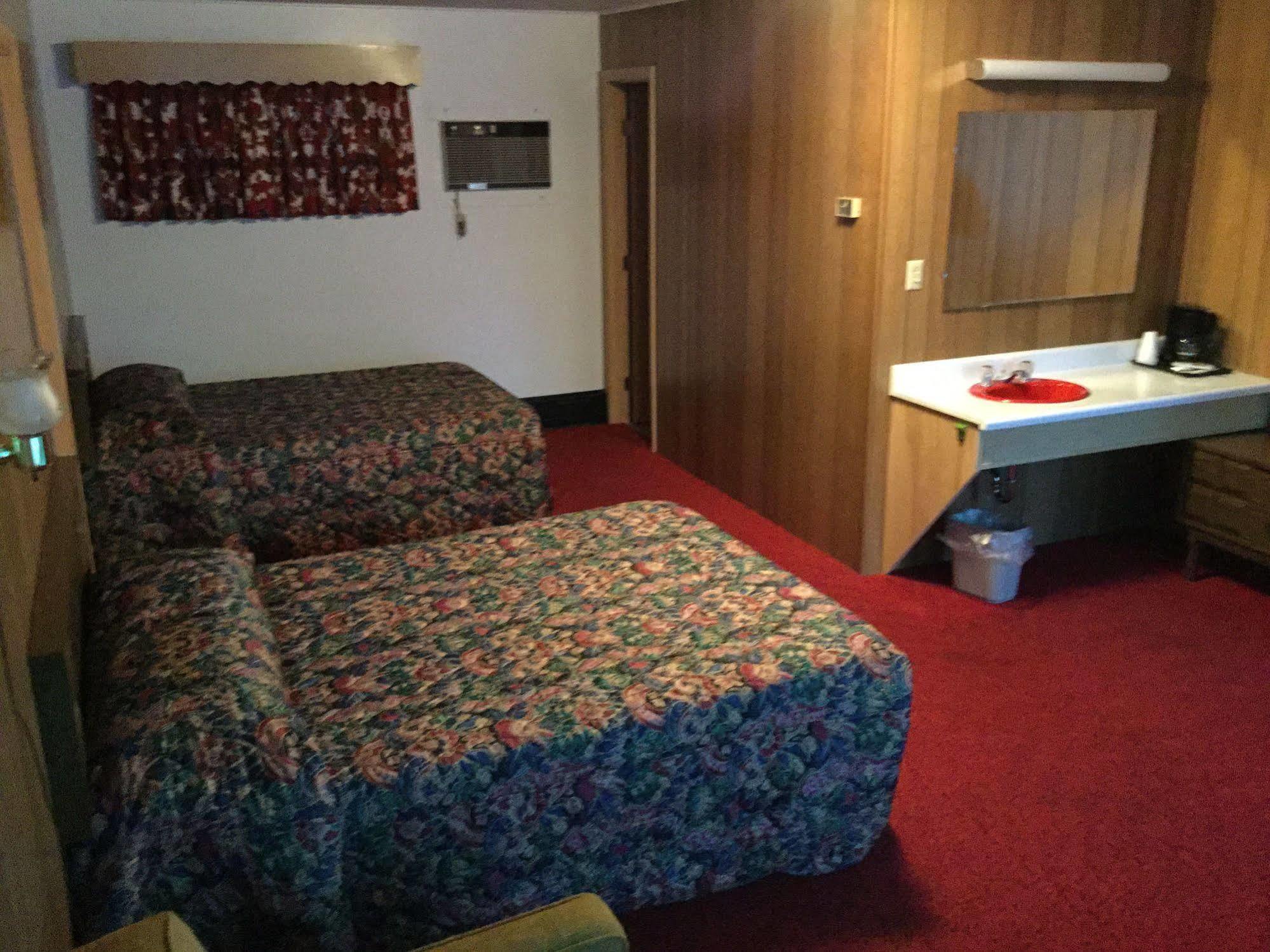 Cedars Motel Ironwood Exterior foto